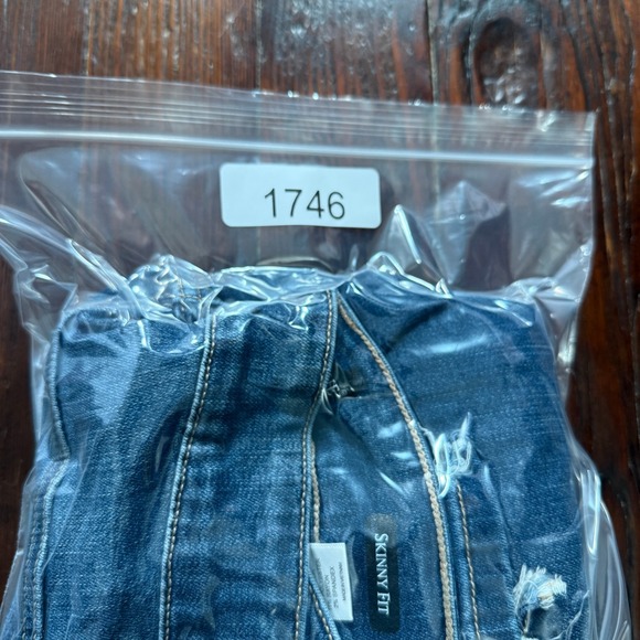 Judy Blue Jeans Womens 18W Blue Distressed Skinny Fit Faded Whiskers Y2K Boho - Picture 13 of 13